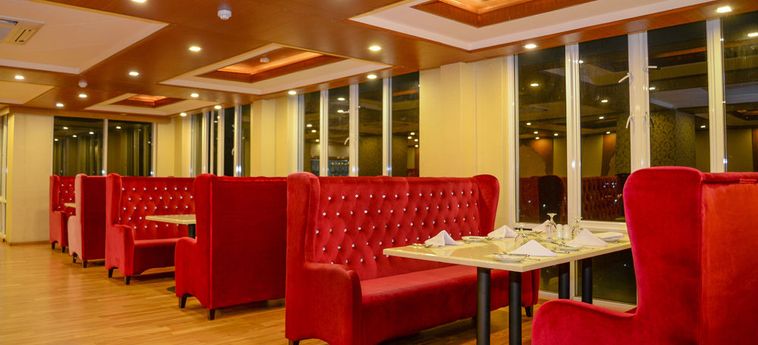 Hotel The Grand Kandyan Kandy : Photo 