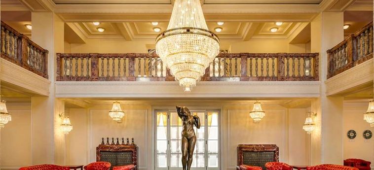 Spa Hotel Imperial:  KARLOVY VARY
