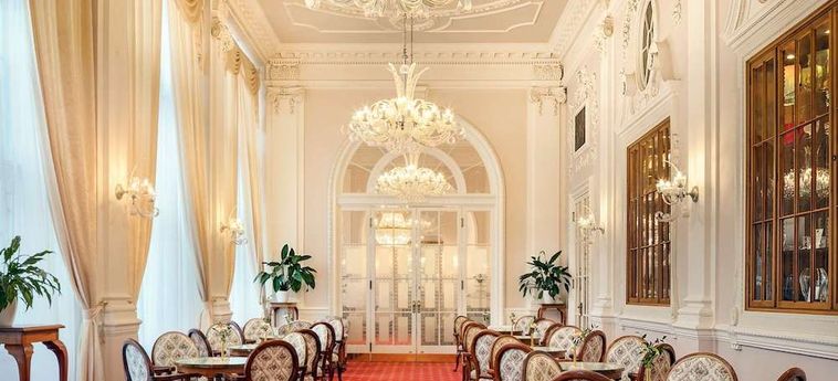 Spa Hotel Imperial:  KARLOVY VARY