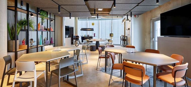 Hotel Moxy Karlsruhe Karlsruhe: Foto 