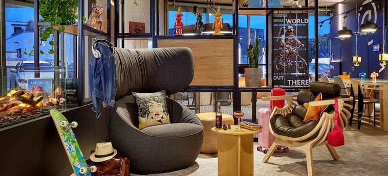 Hotel Moxy Karlsruhe Karlsruhe: Foto 