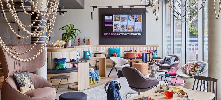 Hotel Moxy Karlsruhe Karlsruhe: Foto 