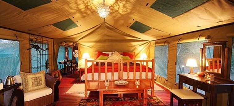 Hotel Elephant Valley Lodge:  KASANE
