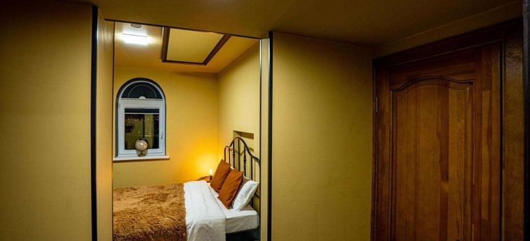 Hotel Very Bad Hootel Kaunas: Foto 