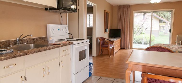 Hotel Okanagan Seasons Resort:  KELOWNA