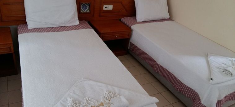 Hotel Kaliptus :  KEMER - ANTALYA