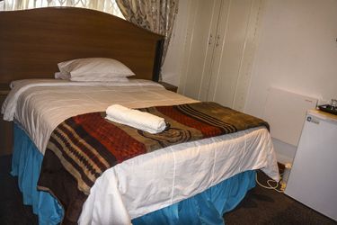 Hotel Acn International Regency Lodge:  KEMPTON PARK