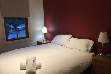 Hotel Bellevue Accommodation:  KIAMA