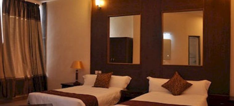 The Mirror Hotel:  KIGALI