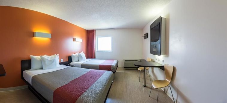 Hotel Motel 6 Kingston:  KINGSTON - ONTARIO