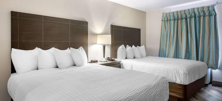 Hotel Clarion Inn & Suites Kissimmee-Lake Buena Vista South:  KISSIMMEE (FL)