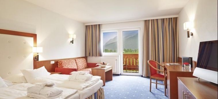 Hotel Rilano Resort Steinplatte:  KITZBUHEL