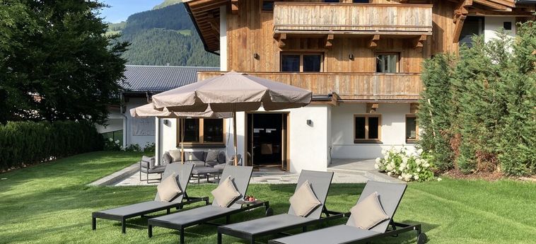 HAHNENKAMM SUITE DELUXE  SKI-IN SKI-OUT 4 Stelle