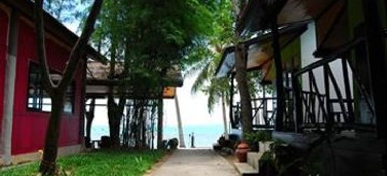 Hotel By Beach Resort:  KOH SAMUI