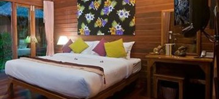 Hotel Lipa Bay Resort:  KOH SAMUI