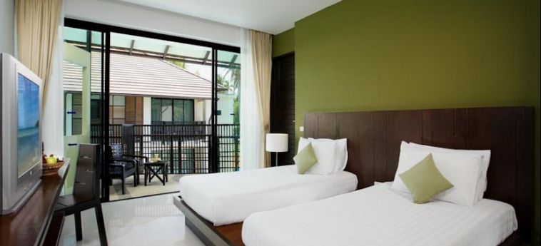 Hotel Centra By Centara Coconut Beach Resort Samui:  KOH SAMUI