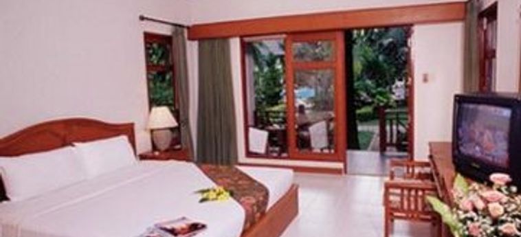 Hotel First Bungalow Beach Resort:  KOH SAMUI