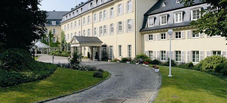 Steigenberger Grandhotel Petersberg:  KONIGSWINTER
