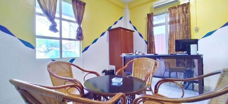 Hotel Spot On 89939 Platinum Inn Kota Bharu: Foto 