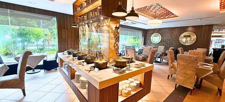 Hotel Howard Johnson By Wyndham Kota Kinabalu City Centre Kota Kinabalu: Photo 