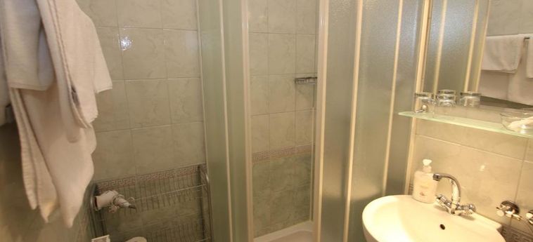 Hotel Pansion Brezov Gaj Kranjska Gora: Foto 