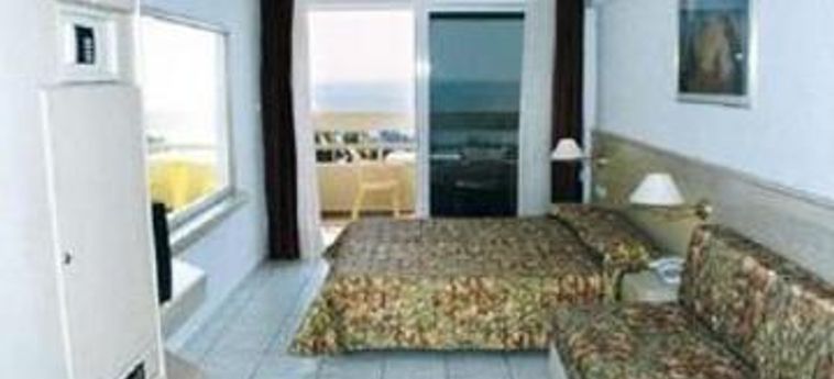 Hotel Tylissos Beach:  KRETA