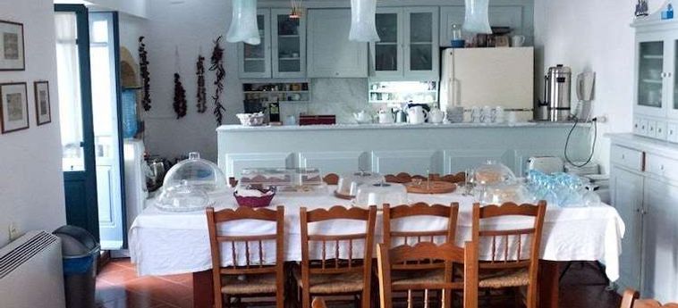 Hotel Villa Kynthia:  KRETA