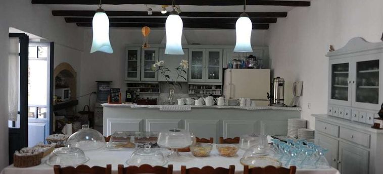 Hotel Villa Kynthia:  KRETA