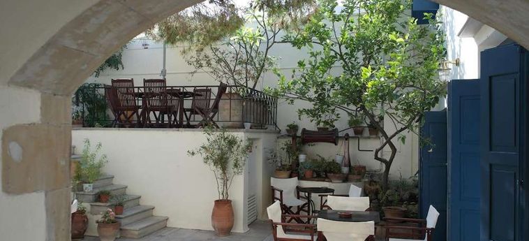 Hotel Villa Kynthia:  KRETA