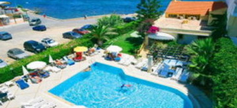 Petra Beach Hotel & Apartments:  KRETA