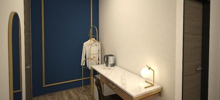 Hotel Regatta Suites:  KUCHING