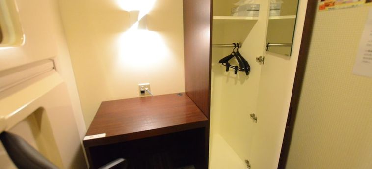 Kumamoto Capsule Hotel - Hostel, Caters To Men Kumamoto - Kumamoto Prefecture : Photo 