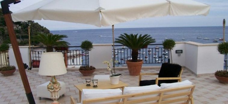Hotel Punta Campanella Resort & Spa:  KUSTE VON SORRENTO 