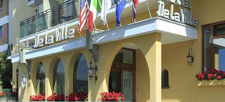 Grand Hotel De La Ville:  KUSTE VON SORRENTO 