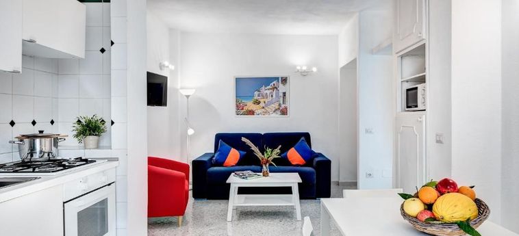 Gocce Di Capri - Hotel & Serviced Residence:  KUSTE VON SORRENTO 