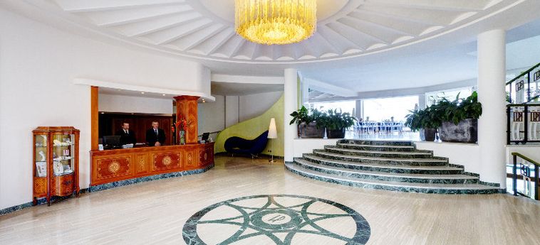 Grand Hotel President:  KUSTE VON SORRENTO 