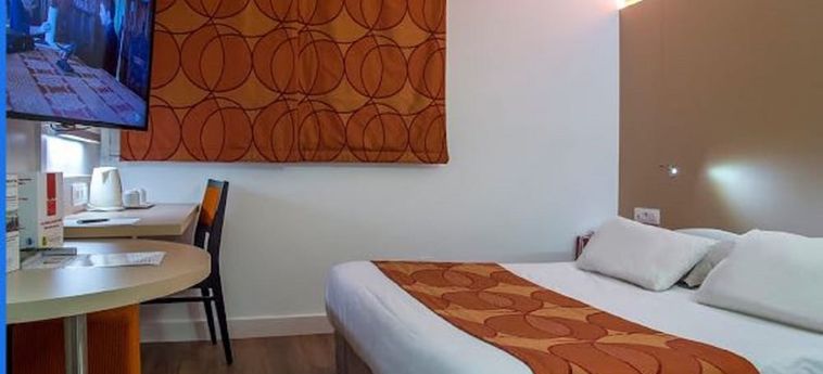 Hotel Hôtel De L'isle L'isle D'abeau: Foto 