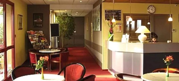 Hotel Hôtel De L'isle L'isle D'abeau: Foto 