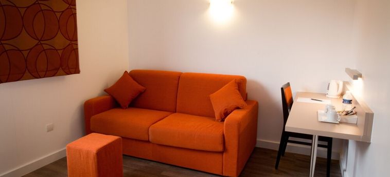 Hotel Hôtel De L'isle L'isle D'abeau: Foto 
