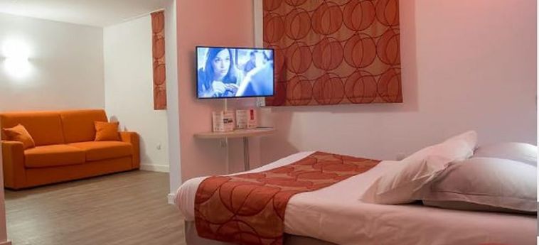 Hotel Hôtel De L'isle L'isle D'abeau: Foto 