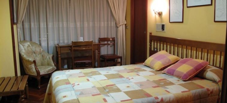 Hotel Hostal La Provinciana:  LA CORUNA