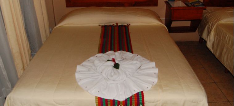 Hotel Las Colinas:  LA FORTUNA - ALAJUELA