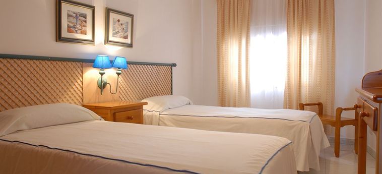 Hotel Apartamentos Playa Delphin:  LA PALMA - CANARIAS