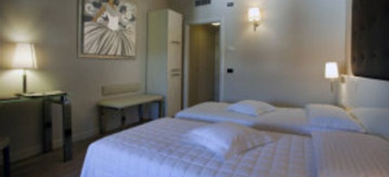 Hotel Desenzano:  LAC DE GARDE