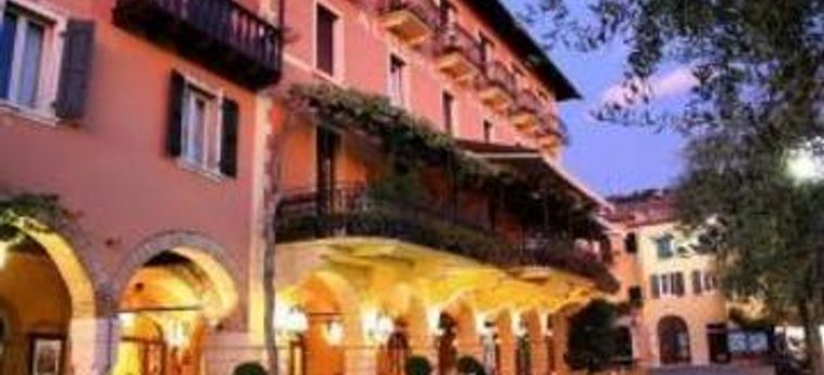 Hotel Ristorante Gardesana:  LAC DE GARDE