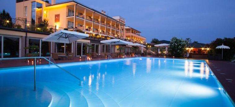 Boffenigo Panorama & Experience Hotel:  LAC DE GARDE
