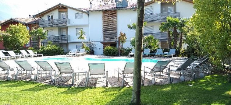 4 Limoni Apartment Resort:  LAC DE GARDE
