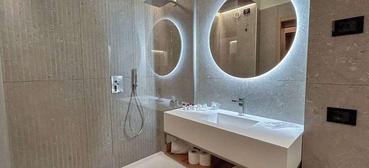 Alevic Hotel Sirmione:  LAC DE GARDE