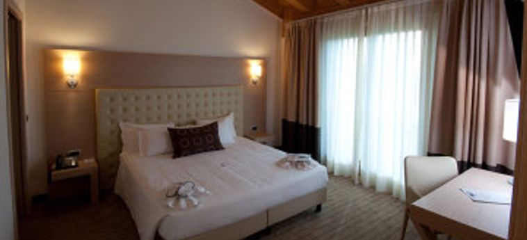 Hotel Parchi Del Garda:  LAC DE GARDE