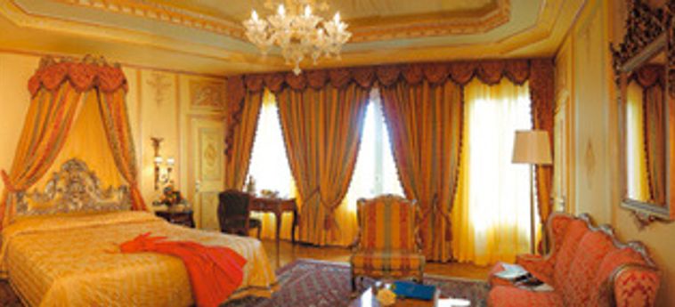 Hotel Regina Palace:  LAC MAJEUR
